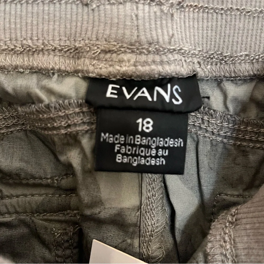 Evans Size 18 Camo Drawstring Bermuda Shorts - Picture 9 of 10